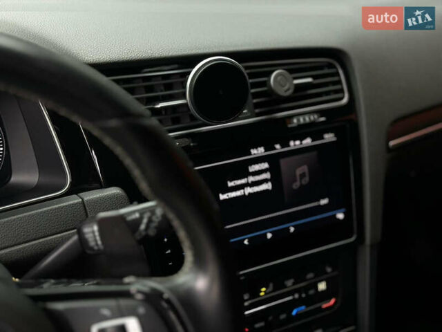 Синий Фольксваген Гольф Р, объемом двигателя 2 л и пробегом 123 тыс. км за 18500 $, фото 83 на Automoto.ua