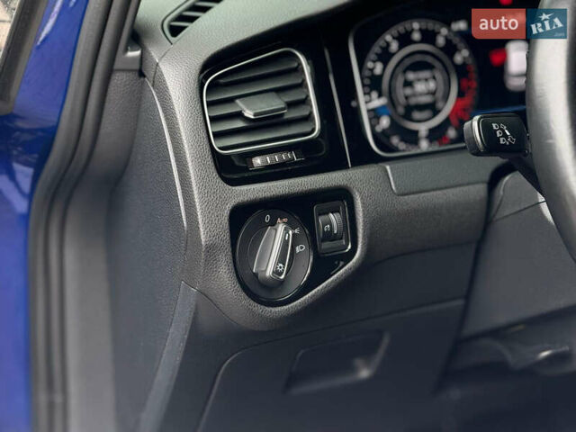 Синий Фольксваген Гольф Р, объемом двигателя 2 л и пробегом 123 тыс. км за 18500 $, фото 73 на Automoto.ua