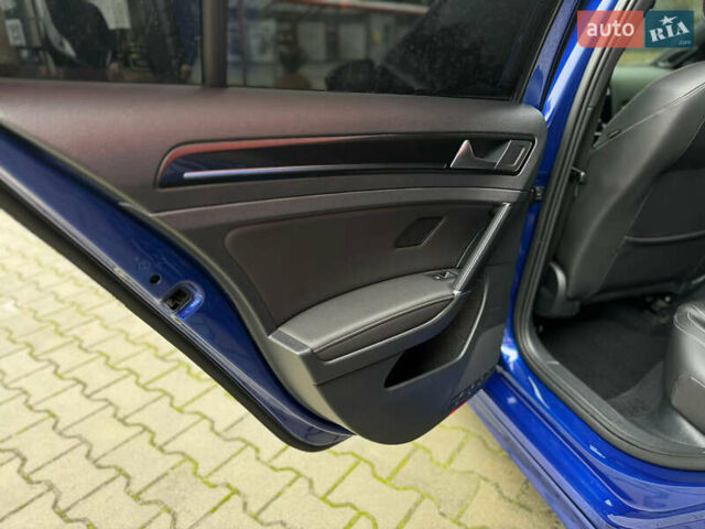Синий Фольксваген Гольф Р, объемом двигателя 2 л и пробегом 123 тыс. км за 21700 $, фото 60 на Automoto.ua