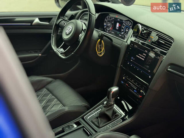 Синий Фольксваген Гольф Р, объемом двигателя 2 л и пробегом 123 тыс. км за 18500 $, фото 67 на Automoto.ua