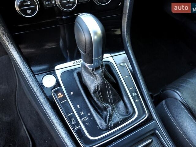 Синій Фольксваген Гольф Р, об'ємом двигуна 2 л та пробігом 144 тис. км за 14999 $, фото 35 на Automoto.ua