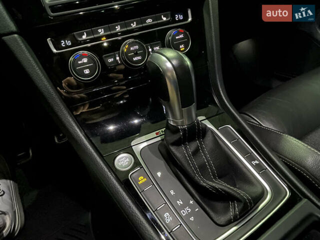 Синій Фольксваген Гольф Р, об'ємом двигуна 2 л та пробігом 131 тис. км за 21500 $, фото 13 на Automoto.ua