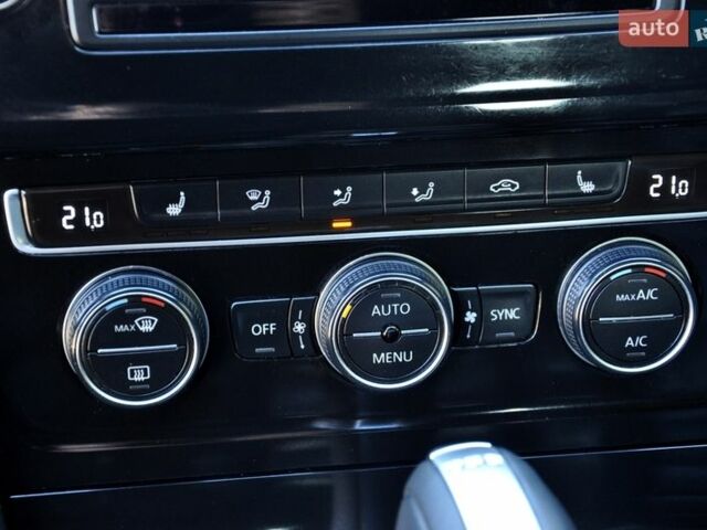 Синій Фольксваген Гольф Р, об'ємом двигуна 2 л та пробігом 144 тис. км за 14999 $, фото 37 на Automoto.ua