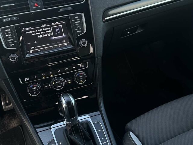 Синій Фольксваген Гольф Р, об'ємом двигуна 1.98 л та пробігом 149 тис. км за 20500 $, фото 24 на Automoto.ua