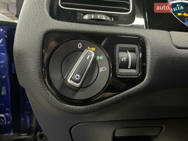 Синій Фольксваген Гольф Р, об'ємом двигуна 2 л та пробігом 131 тис. км за 21500 $, фото 14 на Automoto.ua