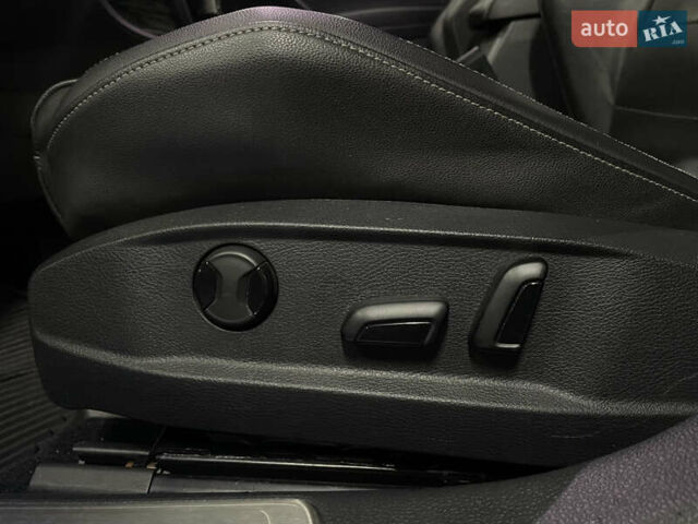 Синій Фольксваген Гольф Р, об'ємом двигуна 2 л та пробігом 131 тис. км за 21500 $, фото 15 на Automoto.ua