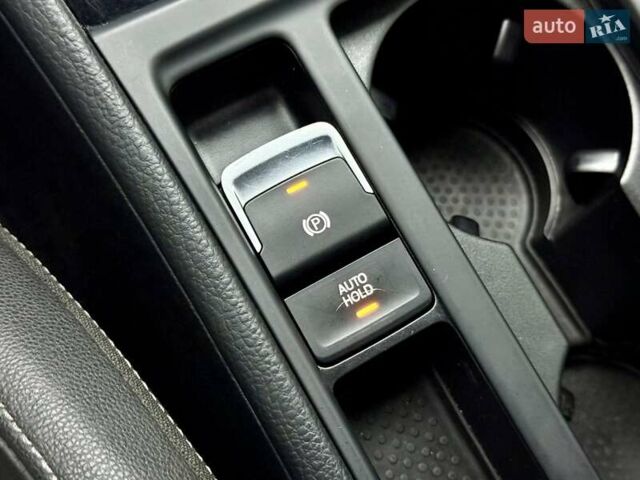 Синий Фольксваген Гольф Р, объемом двигателя 2 л и пробегом 143 тыс. км за 19500 $, фото 20 на Automoto.ua