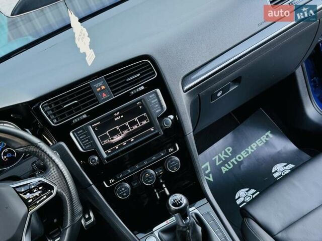 Синій Фольксваген Гольф Р, об'ємом двигуна 2 л та пробігом 67 тис. км за 25500 $, фото 18 на Automoto.ua