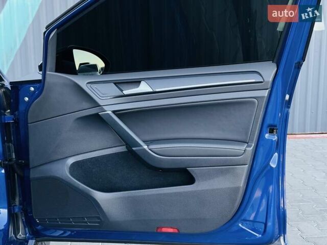 Синій Фольксваген Гольф Р, об'ємом двигуна 2 л та пробігом 67 тис. км за 25500 $, фото 111 на Automoto.ua
