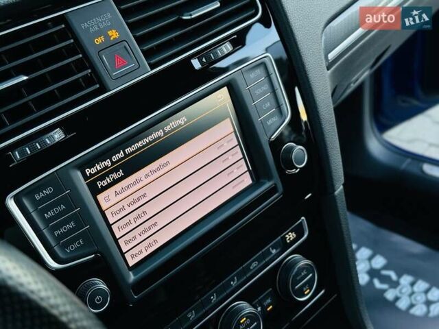 Синій Фольксваген Гольф Р, об'ємом двигуна 2 л та пробігом 67 тис. км за 25500 $, фото 130 на Automoto.ua