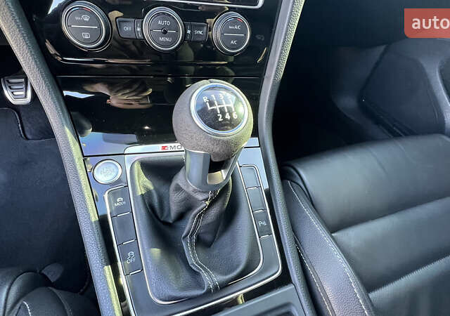 Синий Фольксваген Гольф Р, объемом двигателя 2 л и пробегом 81 тыс. км за 16888 $, фото 47 на Automoto.ua