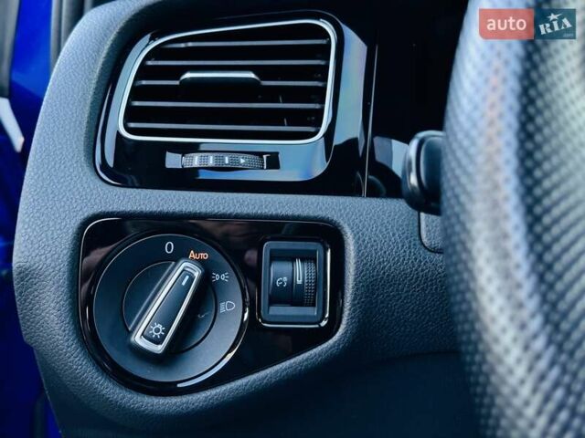 Синій Фольксваген Гольф Р, об'ємом двигуна 2 л та пробігом 67 тис. км за 25500 $, фото 144 на Automoto.ua