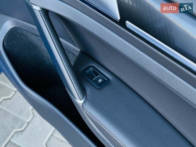 Синій Фольксваген Гольф Р, об'ємом двигуна 2 л та пробігом 67 тис. км за 25500 $, фото 112 на Automoto.ua