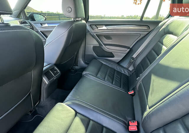 Синий Фольксваген Гольф Р, объемом двигателя 2 л и пробегом 81 тыс. км за 16888 $, фото 37 на Automoto.ua