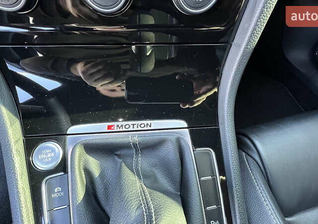 Синий Фольксваген Гольф Р, объемом двигателя 2 л и пробегом 81 тыс. км за 16888 $, фото 50 на Automoto.ua