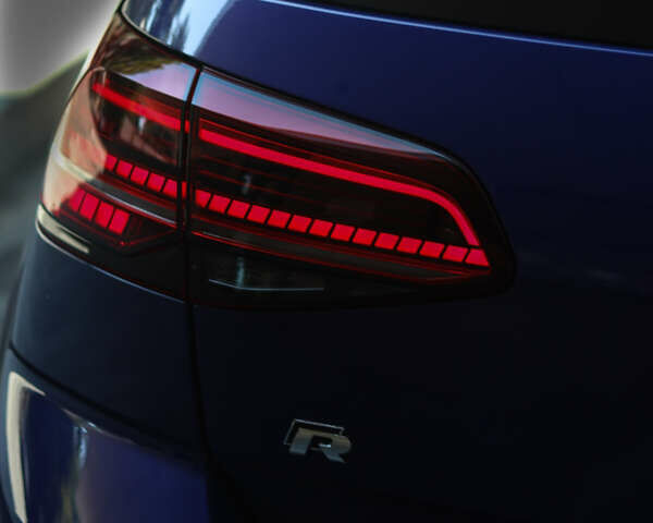 Синий Фольксваген Гольф Р, объемом двигателя 1.98 л и пробегом 66 тыс. км за 29000 $, фото 7 на Automoto.ua