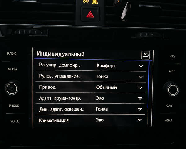 Синій Фольксваген Гольф Р, об'ємом двигуна 1.98 л та пробігом 71 тис. км за 27000 $, фото 18 на Automoto.ua
