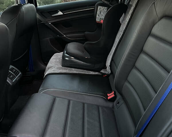 Синій Фольксваген Гольф Р, об'ємом двигуна 1.98 л та пробігом 71 тис. км за 27000 $, фото 7 на Automoto.ua