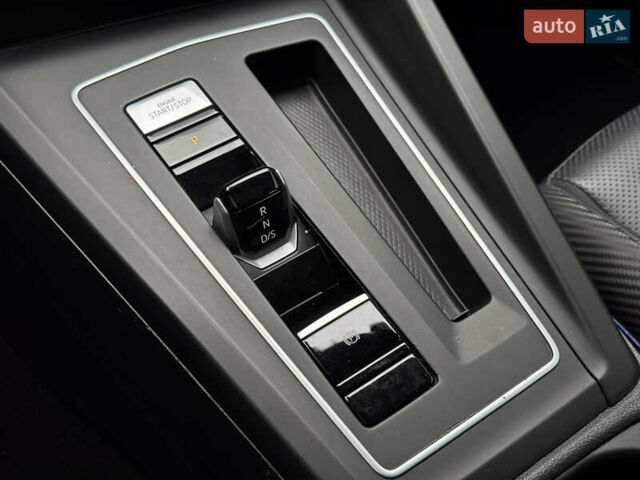 Синій Фольксваген Гольф Р, об'ємом двигуна 1.98 л та пробігом 36 тис. км за 39900 $, фото 31 на Automoto.ua