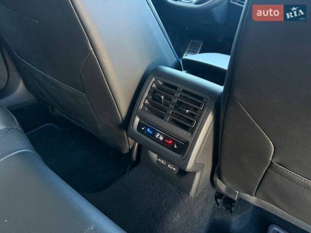 Синій Фольксваген Гольф Р, об'ємом двигуна 1.98 л та пробігом 20 тис. км за 37999 $, фото 16 на Automoto.ua