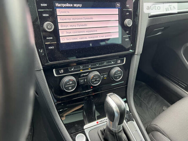 Синий Фольксваген Гольф Р, объемом двигателя 1.98 л и пробегом 285 тыс. км за 24500 $, фото 43 на Automoto.ua