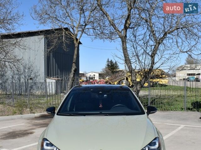 Зеленый Фольксваген Гольф Р, объемом двигателя 2 л и пробегом 155 тыс. км за 22500 $, фото 2 на Automoto.ua