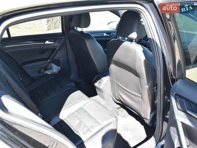 Зеленый Фольксваген Гольф Р, объемом двигателя 2 л и пробегом 155 тыс. км за 22500 $, фото 28 на Automoto.ua