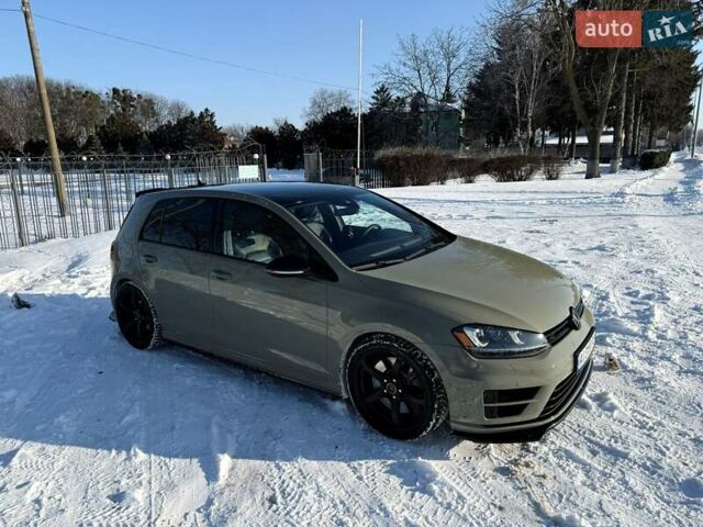 Зеленый Фольксваген Гольф Р, объемом двигателя 2 л и пробегом 155 тыс. км за 23300 $, фото 26 на Automoto.ua