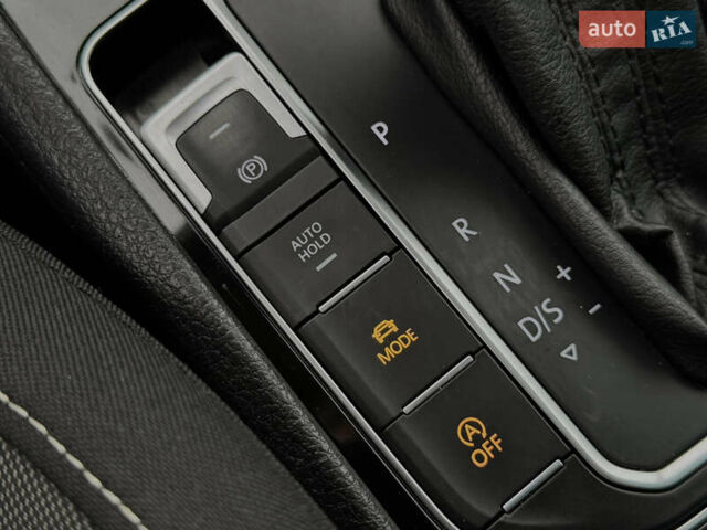 Черный Фольксваген Гольф Спортсван, объемом двигателя 2 л и пробегом 152 тыс. км за 13900 $, фото 68 на Automoto.ua