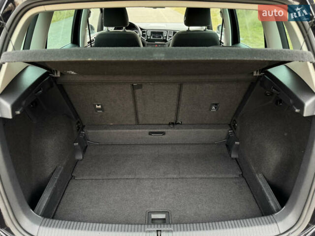 Черный Фольксваген Гольф Спортсван, объемом двигателя 2 л и пробегом 152 тыс. км за 13900 $, фото 94 на Automoto.ua