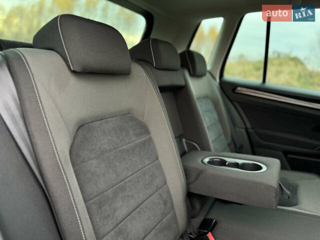 Черный Фольксваген Гольф Спортсван, объемом двигателя 2 л и пробегом 152 тыс. км за 13900 $, фото 89 на Automoto.ua