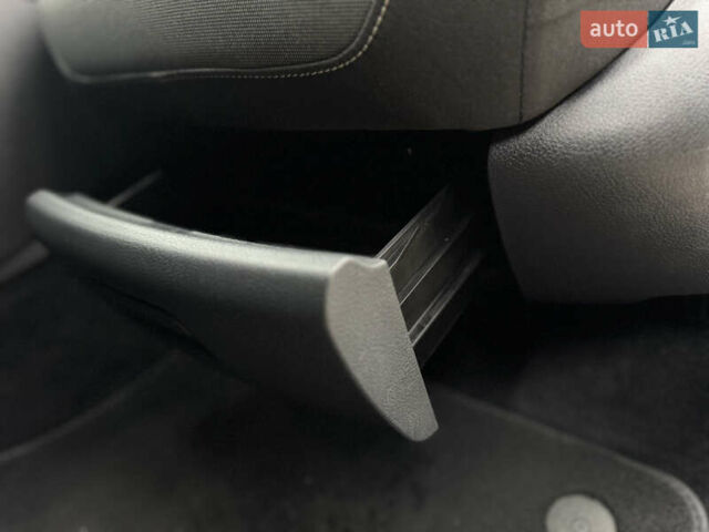 Черный Фольксваген Гольф Спортсван, объемом двигателя 2 л и пробегом 152 тыс. км за 13900 $, фото 53 на Automoto.ua