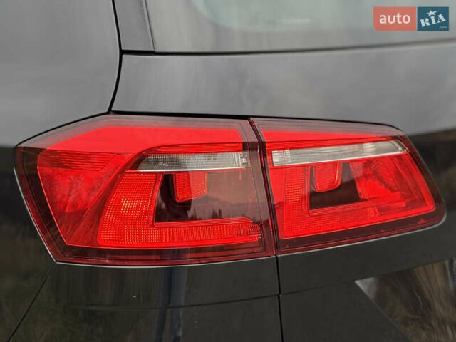 Черный Фольксваген Гольф Спортсван, объемом двигателя 2 л и пробегом 152 тыс. км за 13900 $, фото 28 на Automoto.ua