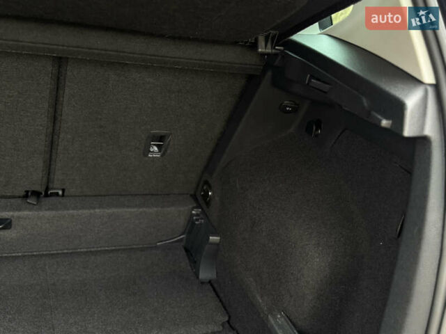 Черный Фольксваген Гольф Спортсван, объемом двигателя 2 л и пробегом 152 тыс. км за 13900 $, фото 96 на Automoto.ua