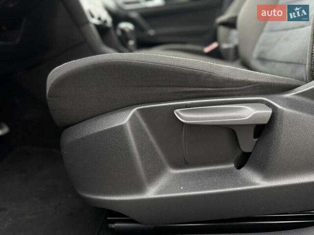 Черный Фольксваген Гольф Спортсван, объемом двигателя 2 л и пробегом 152 тыс. км за 13900 $, фото 52 на Automoto.ua