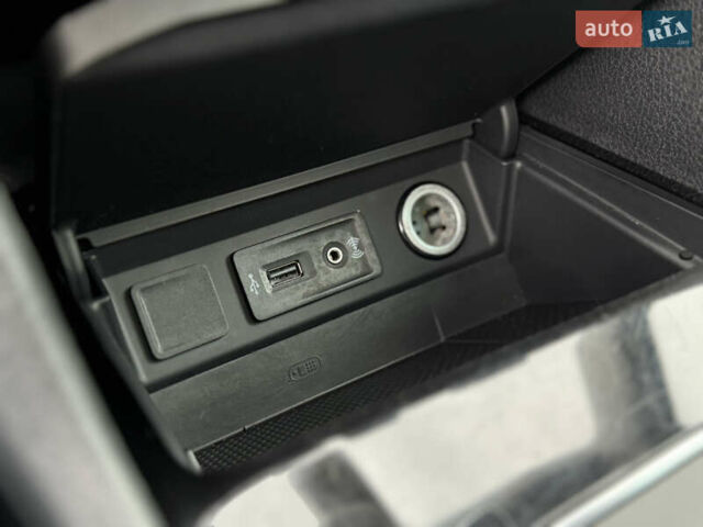 Черный Фольксваген Гольф Спортсван, объемом двигателя 2 л и пробегом 152 тыс. км за 13900 $, фото 66 на Automoto.ua