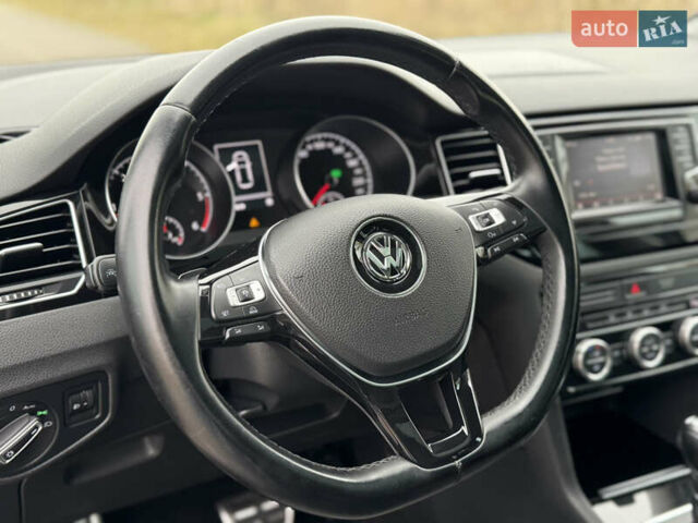 Черный Фольксваген Гольф Спортсван, объемом двигателя 2 л и пробегом 152 тыс. км за 13900 $, фото 46 на Automoto.ua
