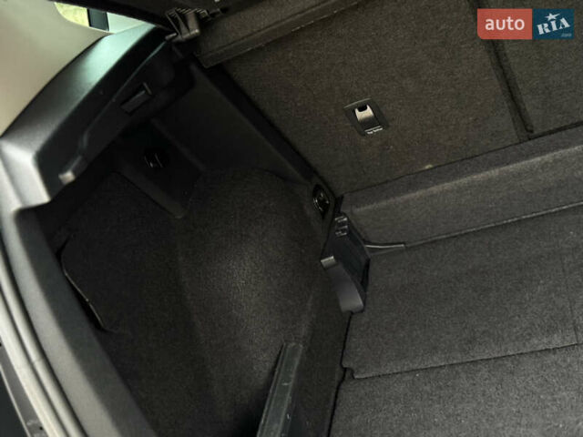 Черный Фольксваген Гольф Спортсван, объемом двигателя 2 л и пробегом 152 тыс. км за 13900 $, фото 95 на Automoto.ua