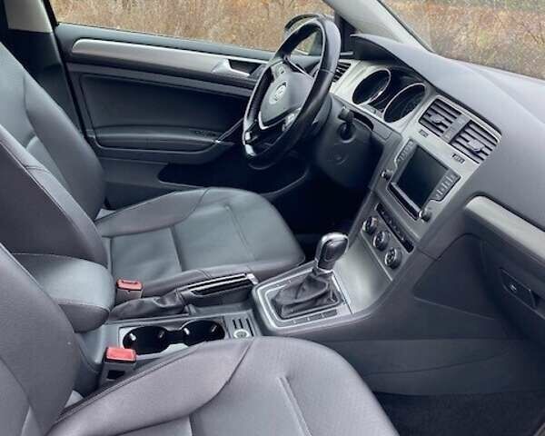 Черный Фольксваген Гольф Спортсван, объемом двигателя 1.78 л и пробегом 189 тыс. км за 12500 $, фото 13 на Automoto.ua