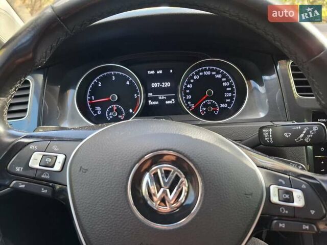 Черный Фольксваген Гольф Спортсван, объемом двигателя 1.6 л и пробегом 312 тыс. км за 12900 $, фото 59 на Automoto.ua