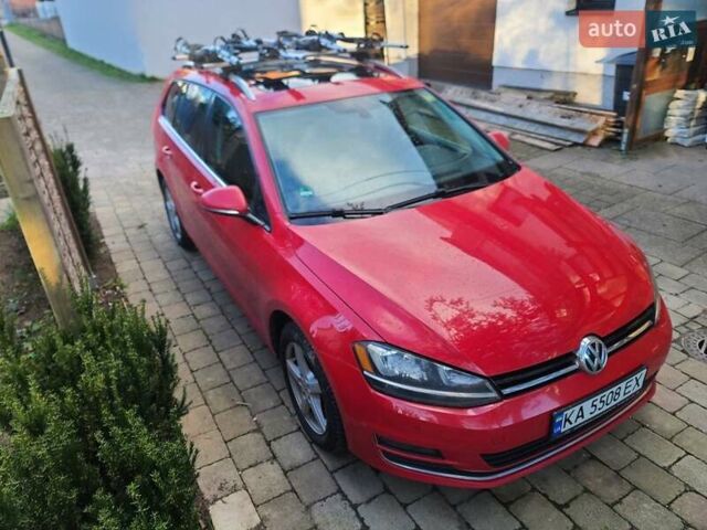 Красный Фольксваген Гольф Спортсван, объемом двигателя 2 л и пробегом 140 тыс. км за 15000 $, фото 4 на Automoto.ua