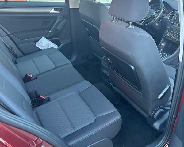 Червоний Фольксваген Гольф Спортсван, об'ємом двигуна 1.6 л та пробігом 80 тис. км за 22300 $, фото 27 на Automoto.ua