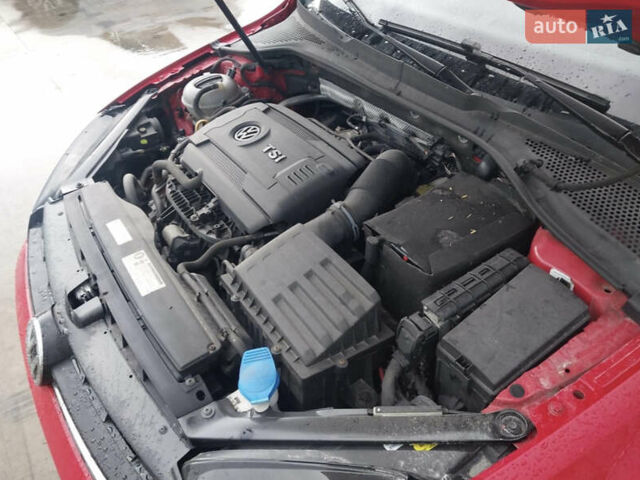 Красный Фольксваген Гольф Спортсван, объемом двигателя 1.8 л и пробегом 190 тыс. км за 9999 $, фото 5 на Automoto.ua