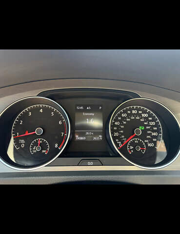 Красный Фольксваген Гольф Спортсван, объемом двигателя 1.8 л и пробегом 190 тыс. км за 9999 $, фото 11 на Automoto.ua