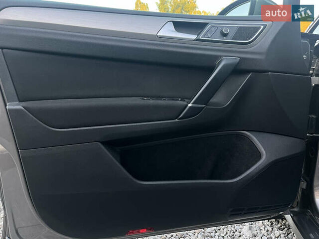 Сірий Фольксваген Гольф Спортсван, об'ємом двигуна 1.6 л та пробігом 168 тис. км за 13999 $, фото 10 на Automoto.ua