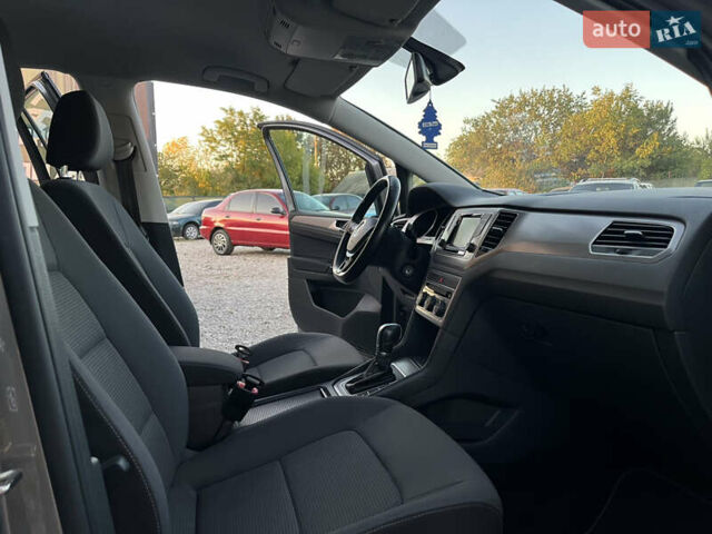 Сірий Фольксваген Гольф Спортсван, об'ємом двигуна 1.6 л та пробігом 168 тис. км за 13999 $, фото 18 на Automoto.ua