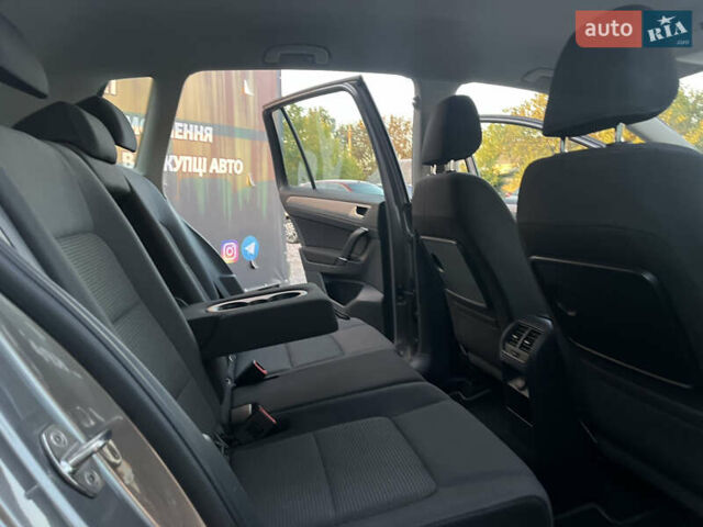 Сірий Фольксваген Гольф Спортсван, об'ємом двигуна 1.6 л та пробігом 168 тис. км за 13999 $, фото 16 на Automoto.ua