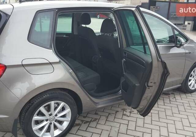 Сірий Фольксваген Гольф Спортсван, об'ємом двигуна 1.6 л та пробігом 207 тис. км за 14200 $, фото 3 на Automoto.ua