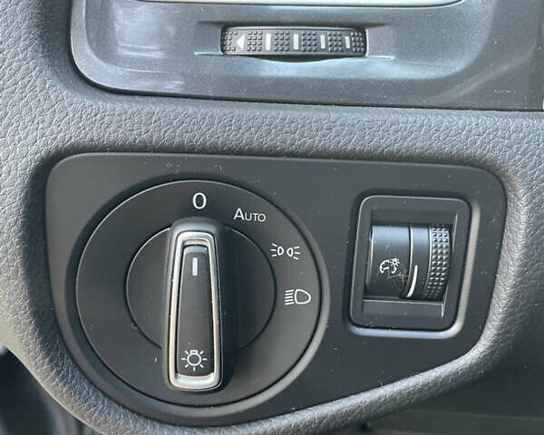 Серый Фольксваген Гольф Спортсван, объемом двигателя 1.4 л и пробегом 83 тыс. км за 13200 $, фото 28 на Automoto.ua