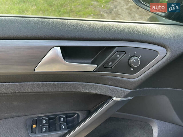 Серый Фольксваген Гольф Спортсван, объемом двигателя 1.4 л и пробегом 83 тыс. км за 13200 $, фото 31 на Automoto.ua